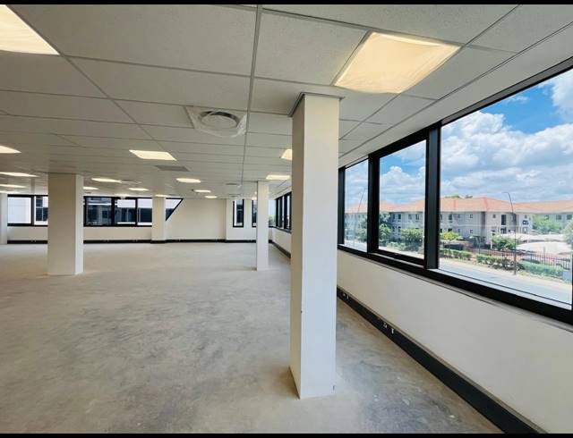 333M² OFFICE TO LET IN VORNA VALLEY